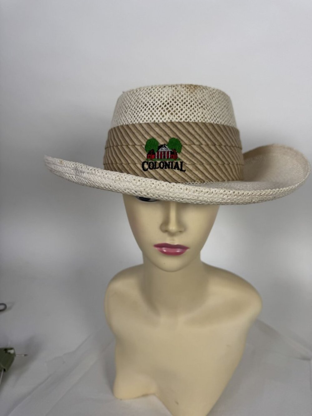 Firethorn Colonial Country Club Embroidered Straw Golf Hat Beige & White